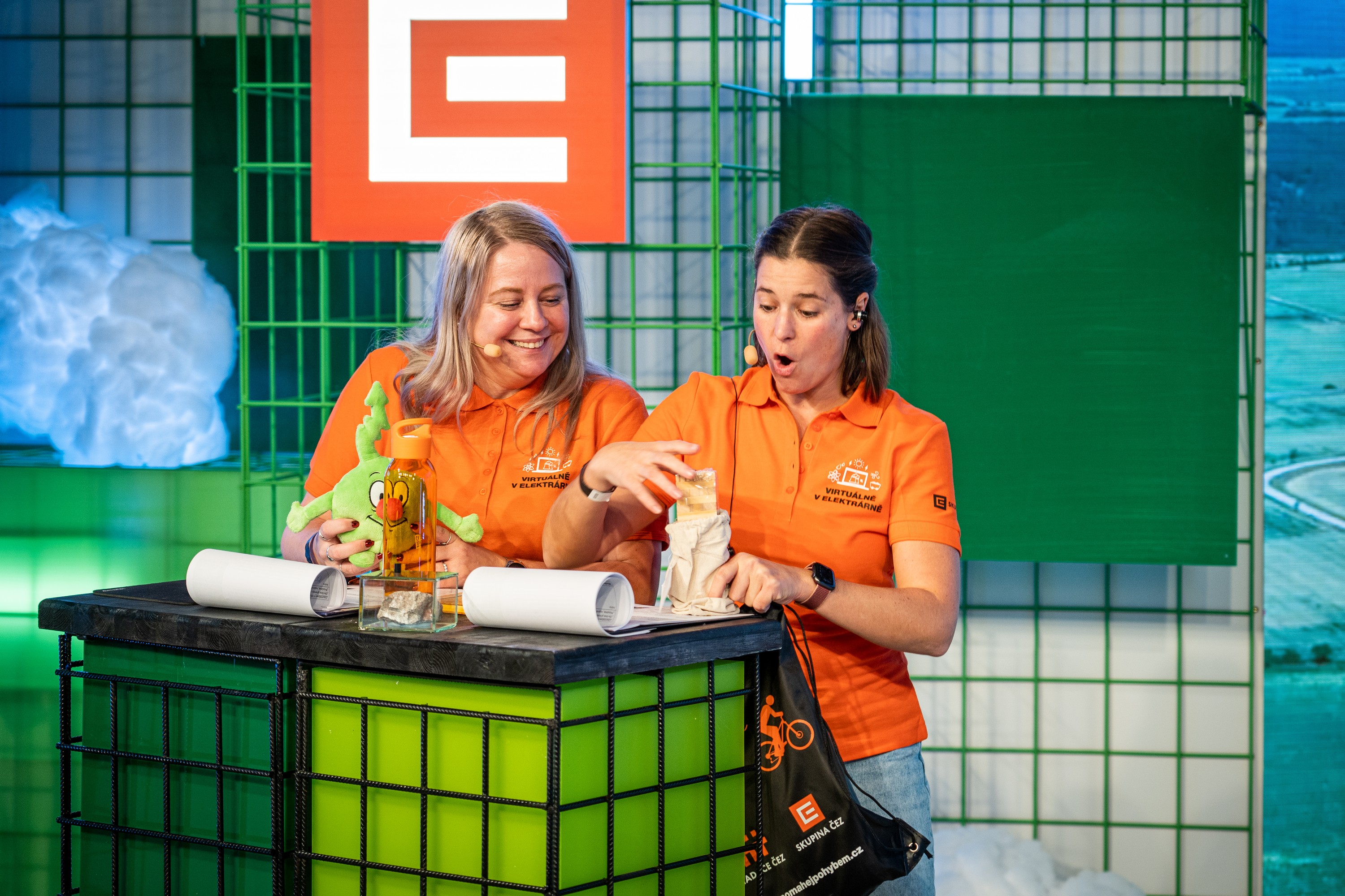 Dávat pozor se vyplatí, součástí každé prohlídky je totiž soutěž o ceny.