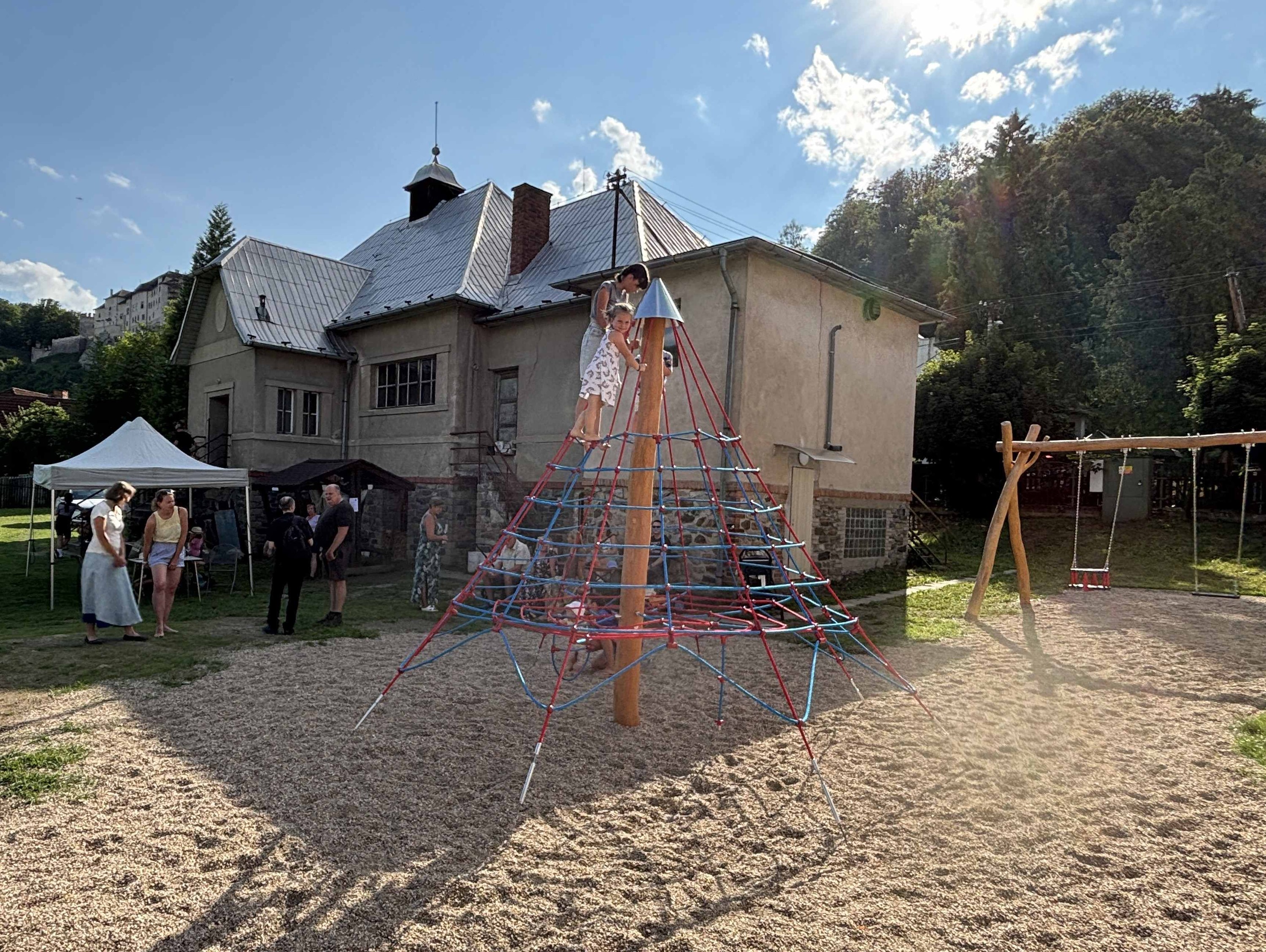 Oranžové hřiště Český Šternberk