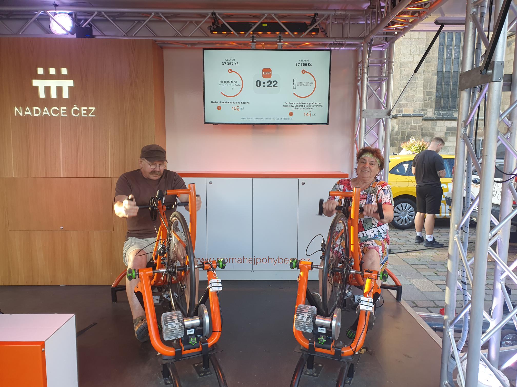 Oranžové kolo na plzeňském Festivalu na ulici
