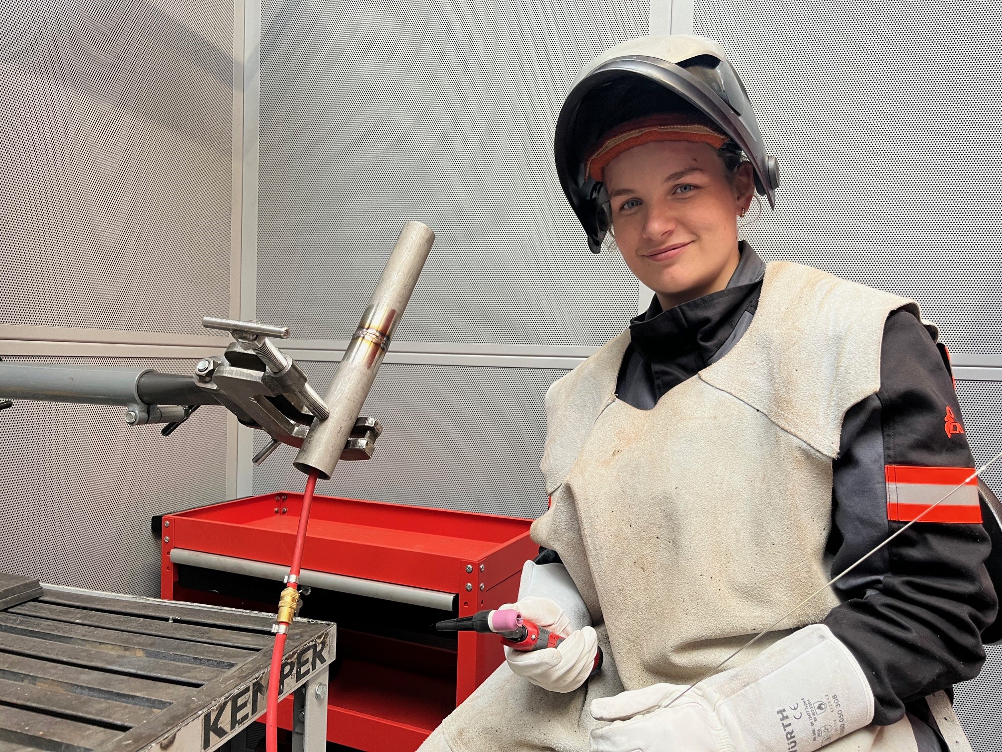 leontyna-urbanova-je-prvni-svareckou-ktera-pracuje-v-jaderne-elektrarne-temelin.jpg
