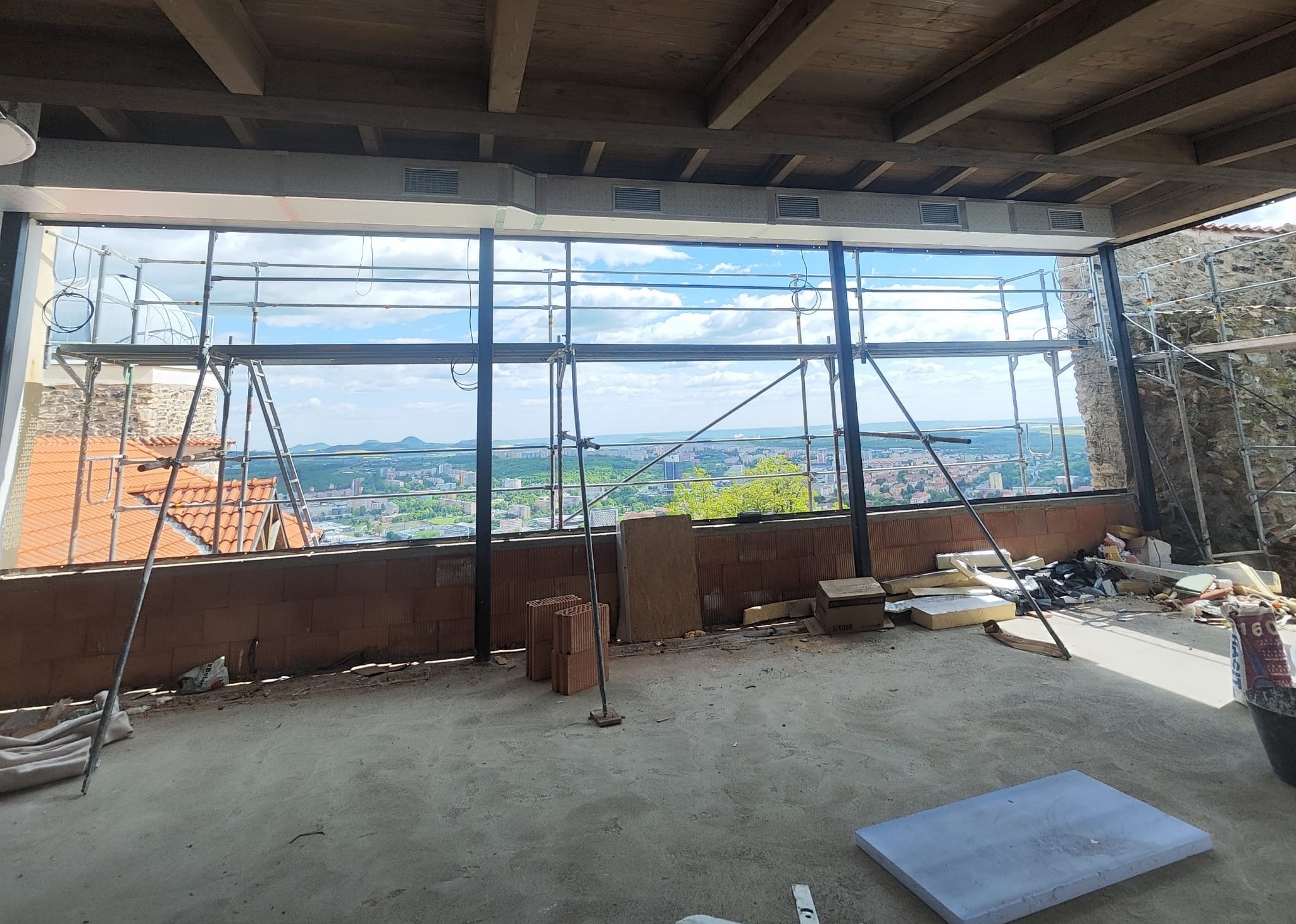 Air Plus na hradě Hněvín