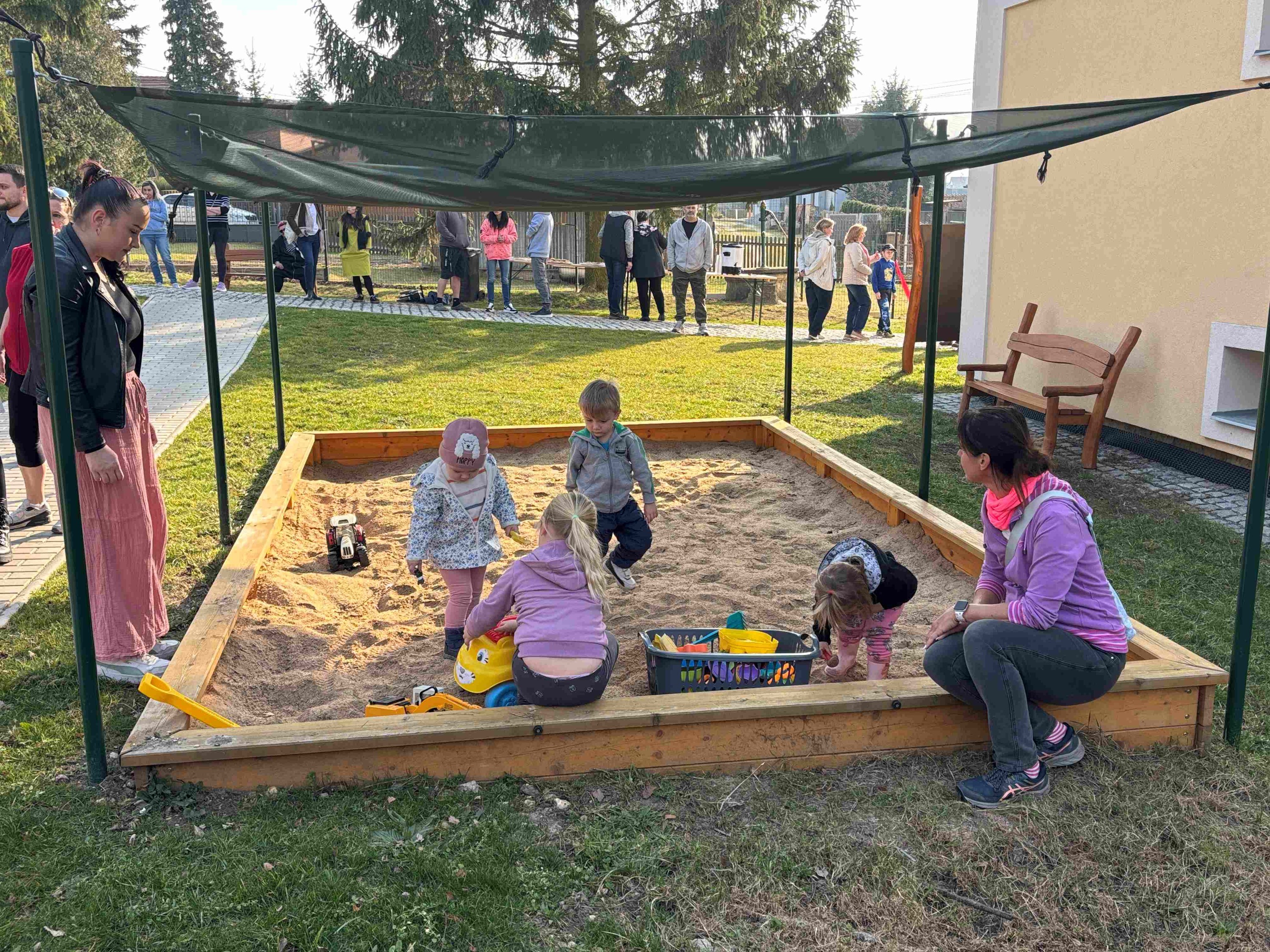 Oranžové hřiště MŠ Jíkev