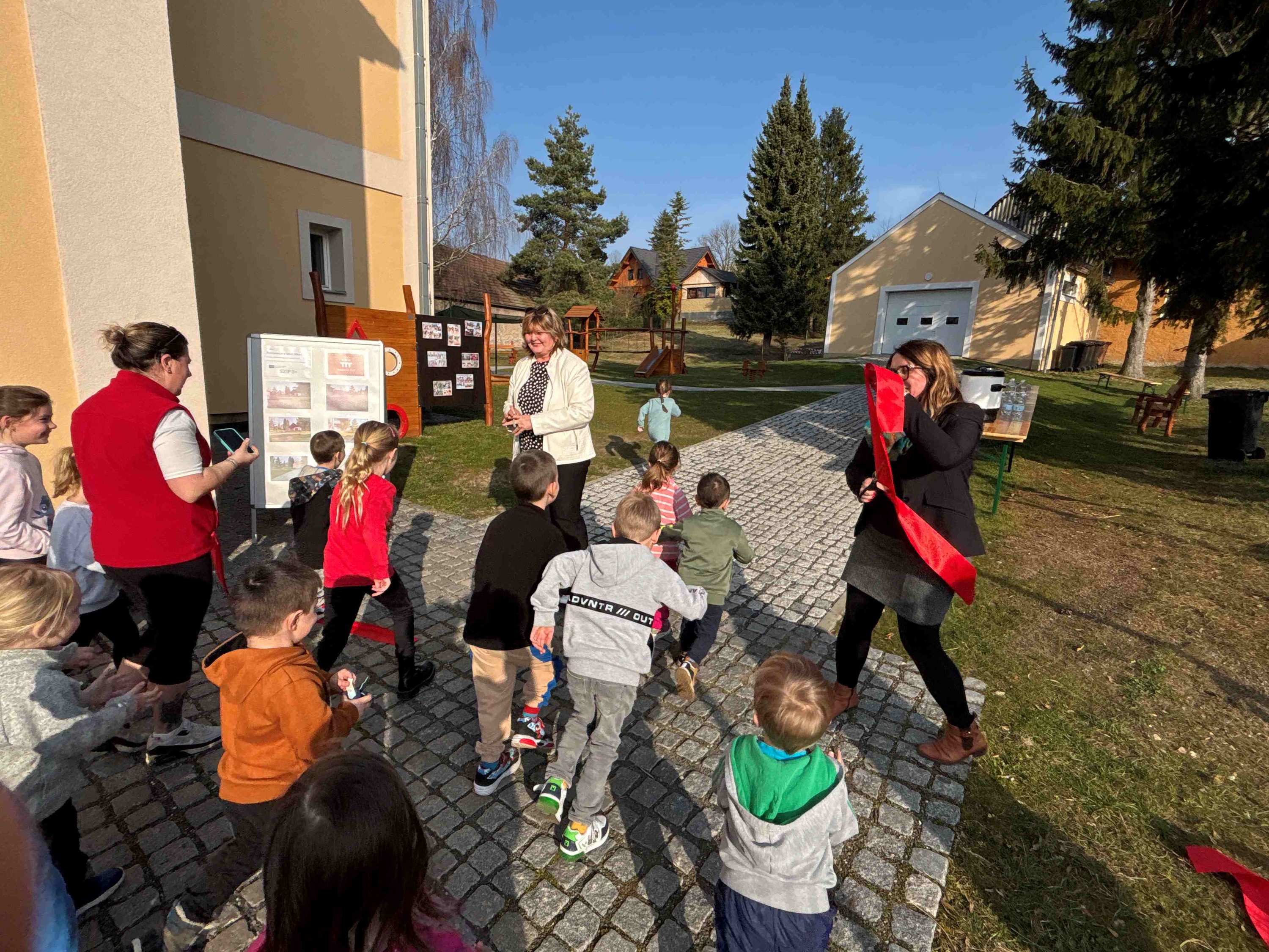 Oranžové hřiště MŠ Jíkev