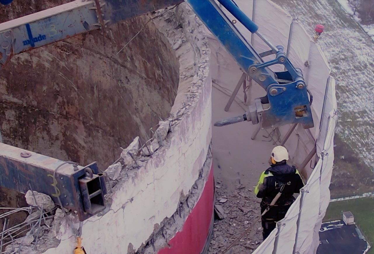 Demolice komína EPR2