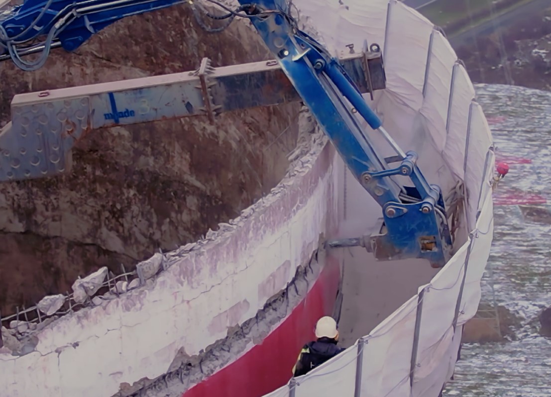 Demolice komína EPR2