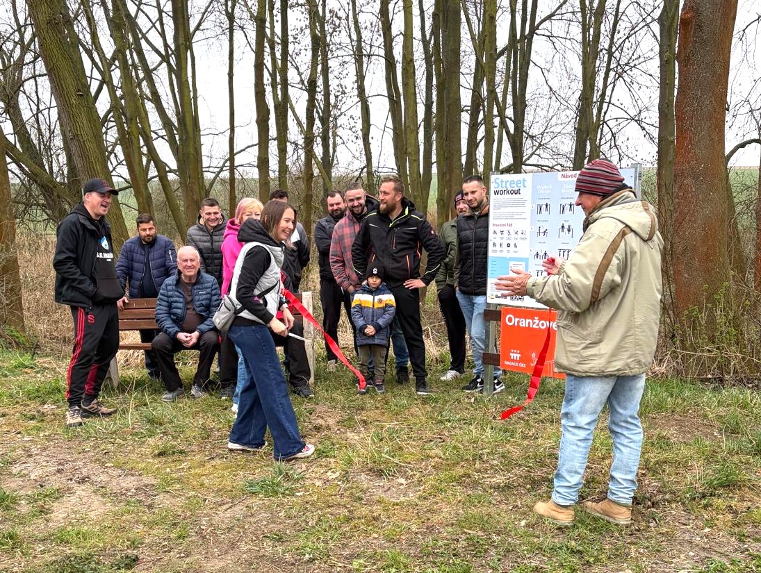 Oranžové hřiště Vrbičany