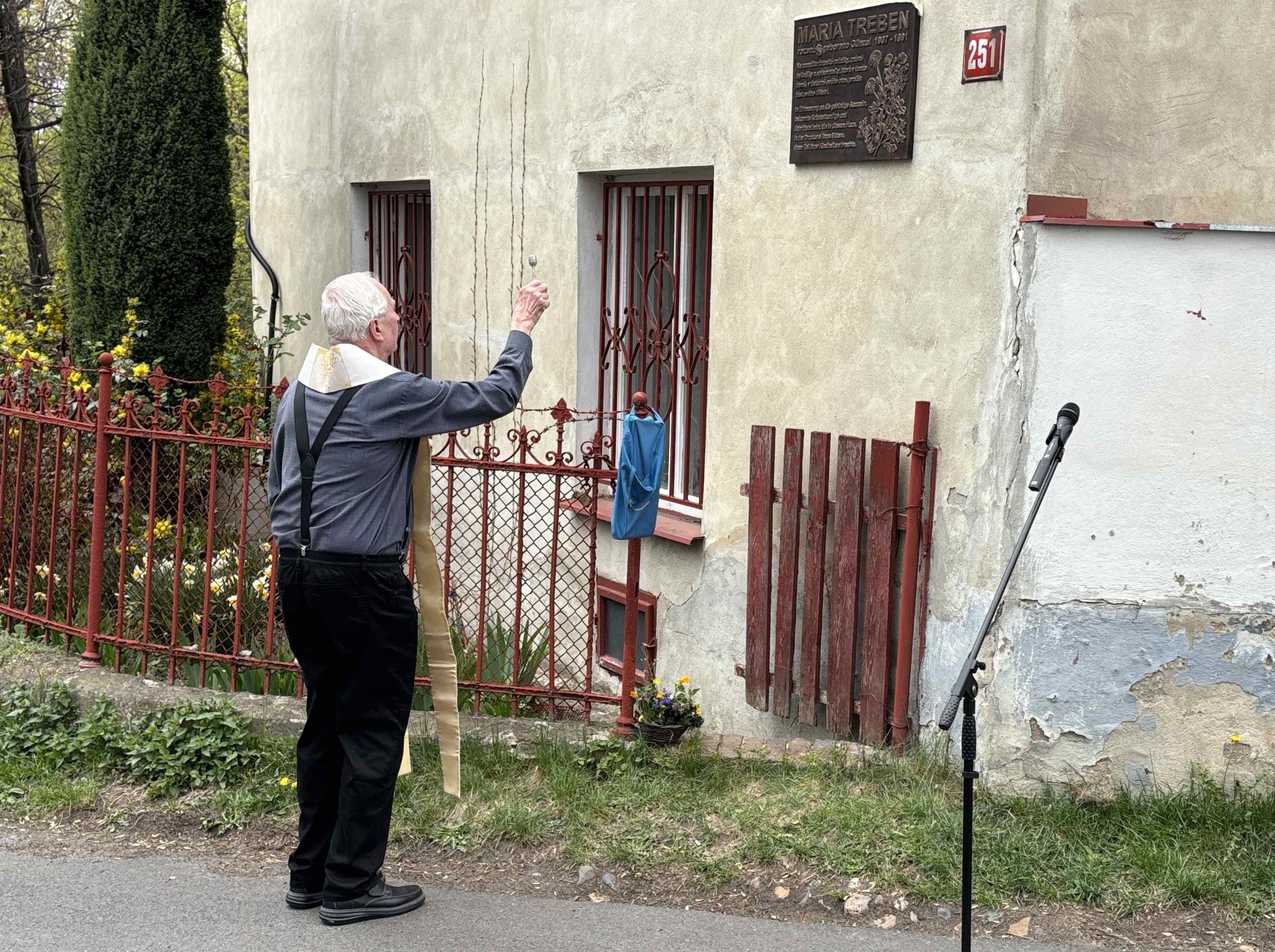 Pamětní deska Marie Treben