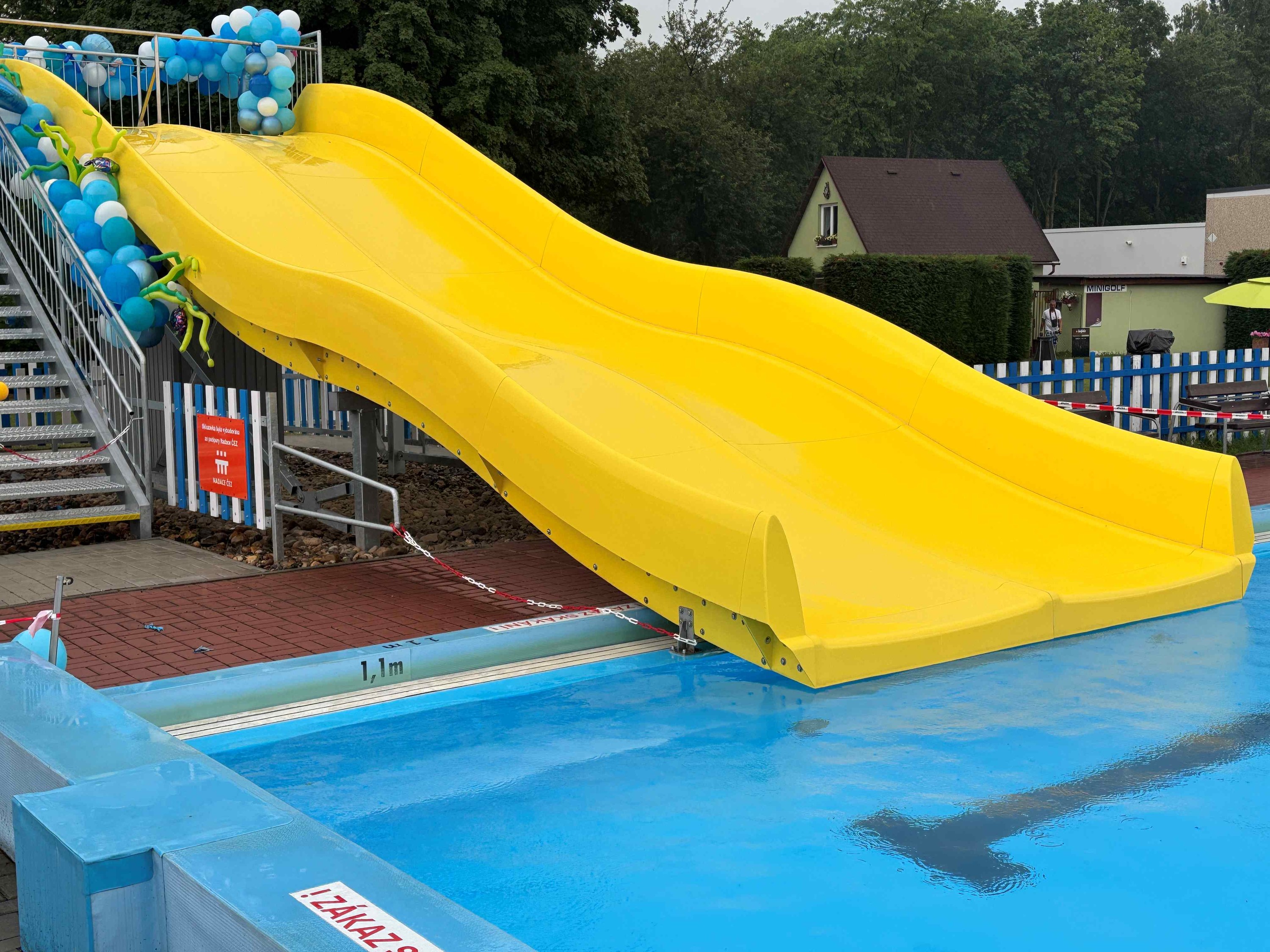 Nadace ČEZ: Nová skluzavka v Kadani