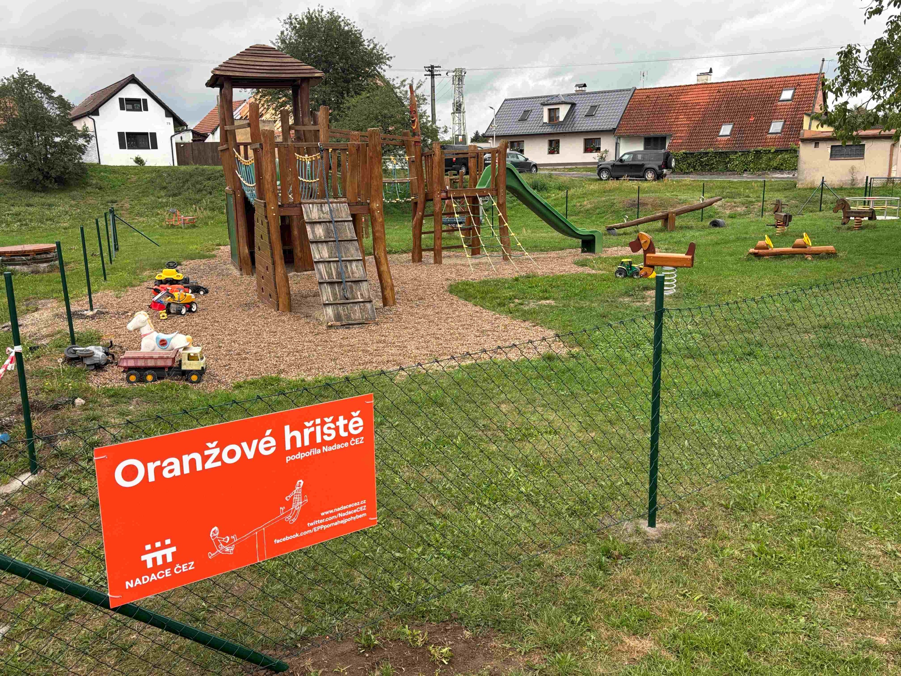 Oranžové hřiště Ostrá