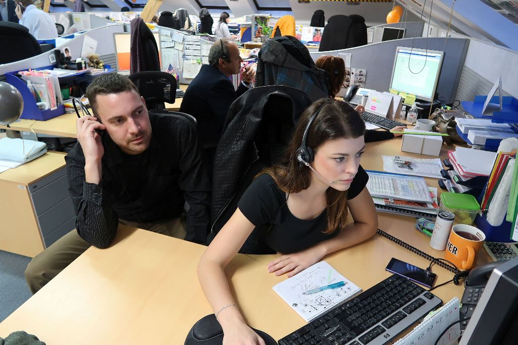 tomas-murtinger-clen-predstaventstva-cez-distribuce-na-prislechu-pri-realnem-hovoru-na-call-centru-v-zabrehu.jpg