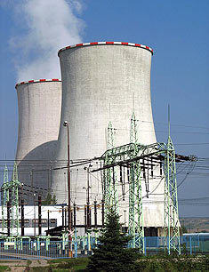 Chladicí věže elektrárny Počerady