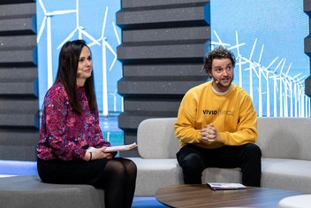 Větrák nebo větrník? Tak i onak říkají energetici větrné elektrárně. Tipnerte si, jak je vysoká?