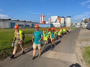 Táborníci vyrážejí z Elektrárny Tušimice hledat indicie, které jim napoví, kde ve finále naleznou potřebné elementy pro záchranu planety.