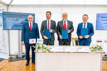 zleva Jan Kalina, ČEZ, Ronny Geilsdorf, Siemens Energy, Miroslav Krpec, Energotrans, Karel Volf, Metrostav DIZ