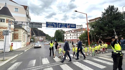 Za všechny byl ke slavnostnímu přestřižení pásky vybrán Oranžový přechod v ulici Velká Hradební. 