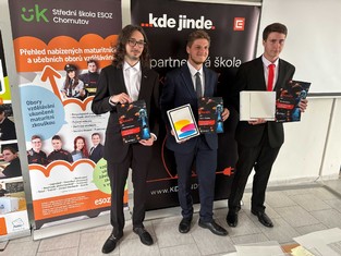 Novodobí Prokopové Digišové ze Střední odborné školy ESOZ Chomutov pro školní rok 2024/25.  Zprava: 1. Miroslav Budín, 2. Robert Škrlant (oba i s cenami za celorepublikovou spěšnost, tedy 1. a 3. místo), 3. Jiří Obermaier.